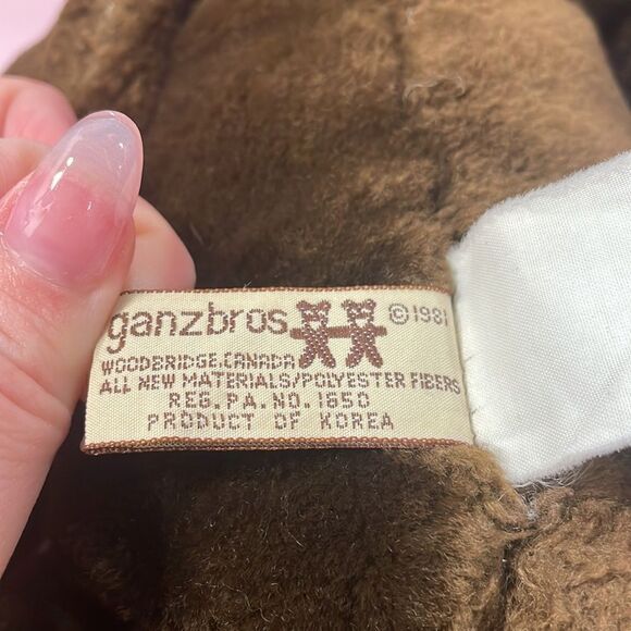 Vintage Wrinkles The Dog Hand Puppet Plush Stuffed Ganz Chocolate Brown 1981 18" - Picture 9 of 10